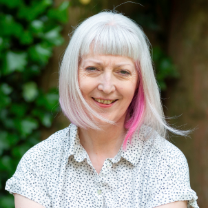 Picture of Delyse Ledgard clinical director of Turning Point Therapy.